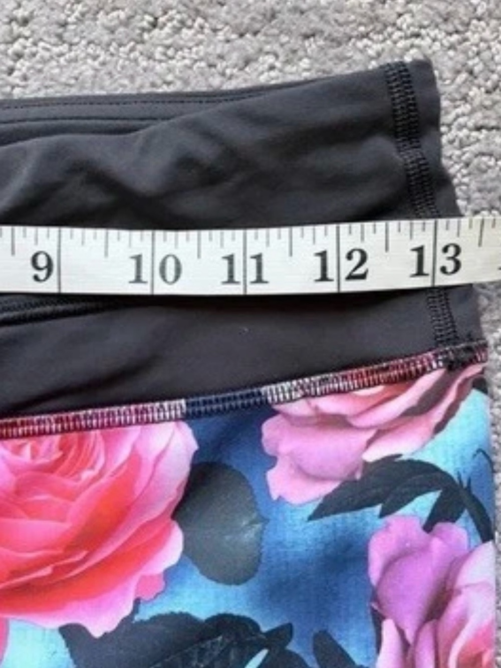 LULULEMON Leggings Size 4 Black/ Secret Garden Inspire Crop ll SPECIAL EDITION - Picture 11 of 13